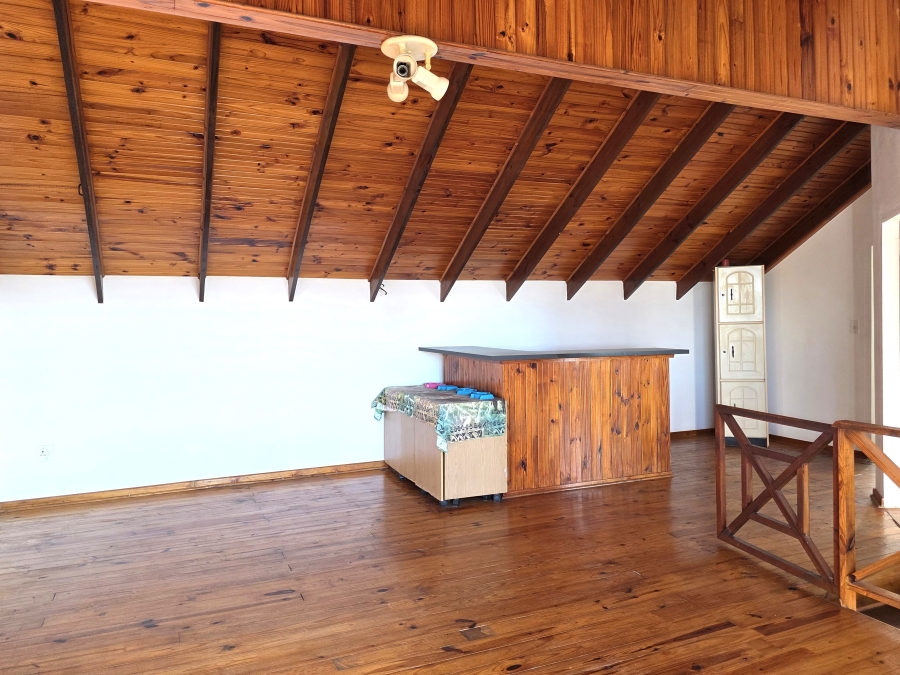 4 Bedroom Property for Sale in Noorsekloof Eastern Cape